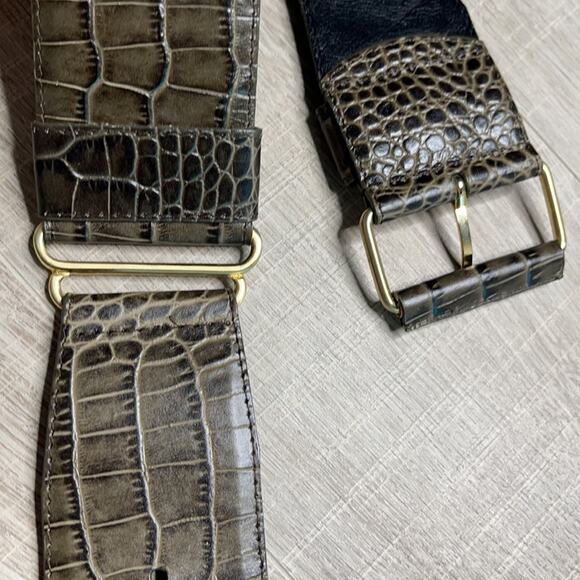 CARLISLE Brown Embossed 100% Genuine Leather Belt Size Medium